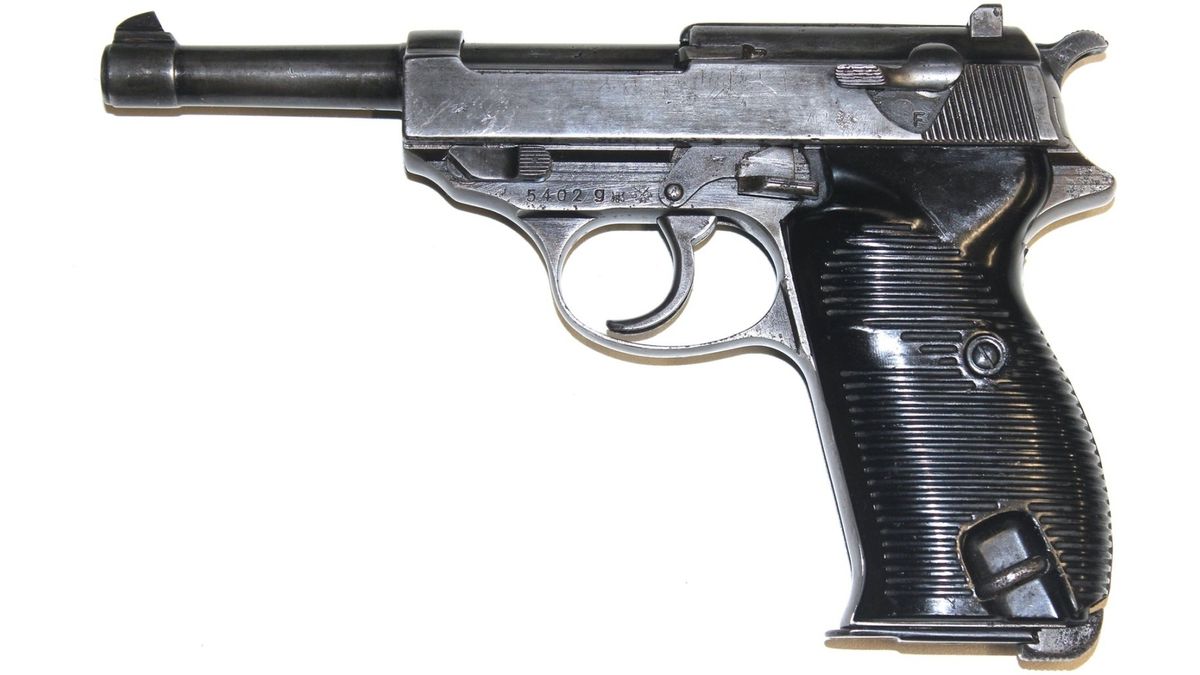 WW2 German P38 - UK DEAC - Image 3