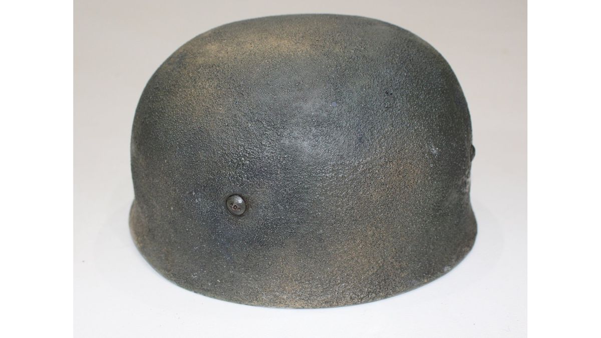 WW2 German Paratroopers Helmet - Image 3