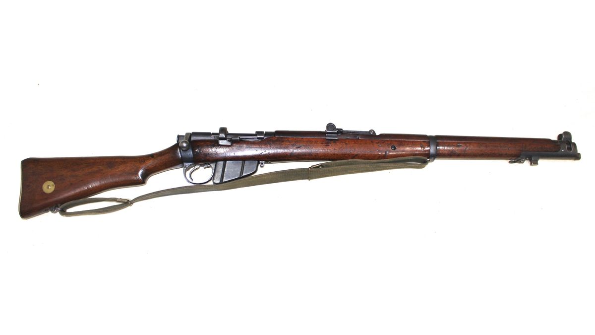 Section 1 – Near Mint Condition WW1 British 1910 Dated BSA Produced SMLE Mk3 With volley Sights .303 - Image 2