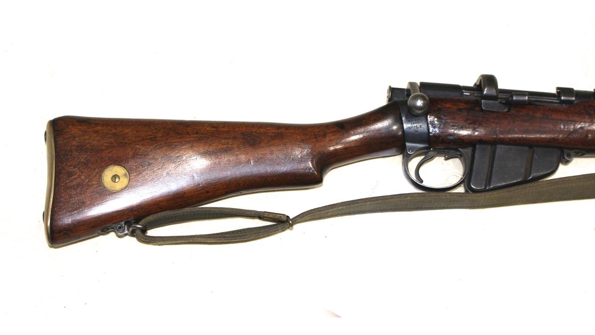 Section 1 – Near Mint Condition WW1 British 1910 Dated BSA Produced SMLE Mk3 With volley Sights .303 - Image 5