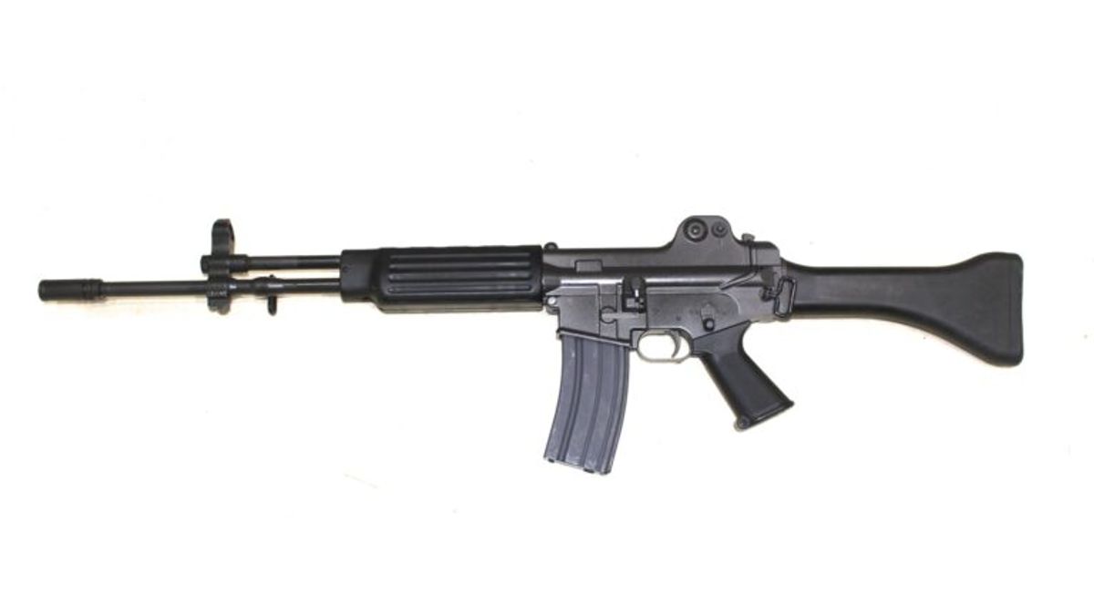 Mint Condition Korean Daewoo K2 Assault Rifle – MJL Militaria