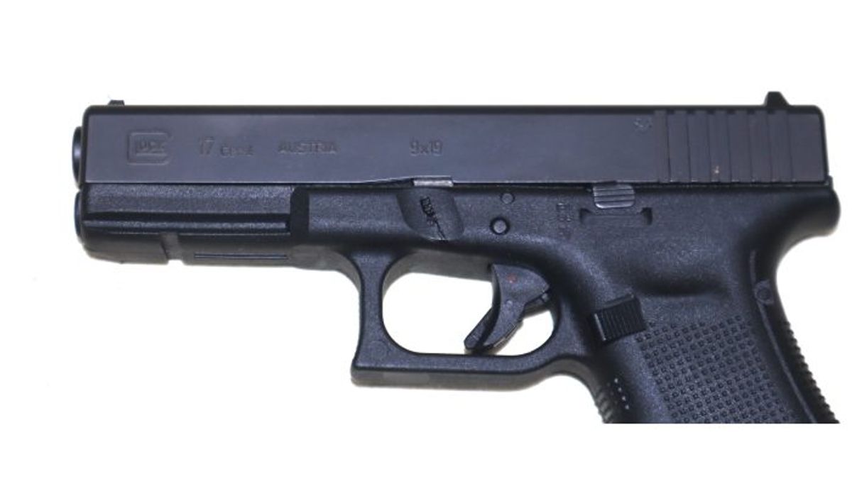 Immaculate Condition Glock 17 Gen 4 With Case – SN 509 – MJL Militaria