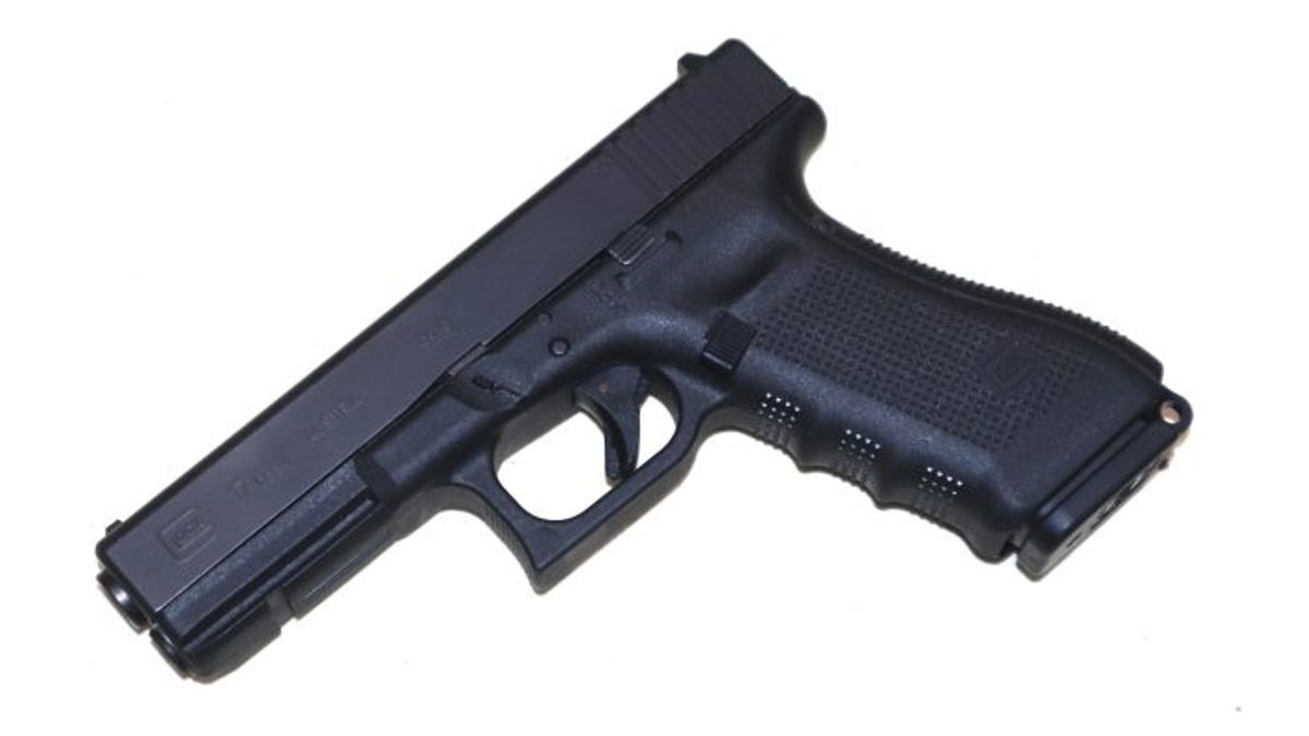 Immaculate Condition Glock 17 Gen 4 With Case – SN 509 – MJL Militaria