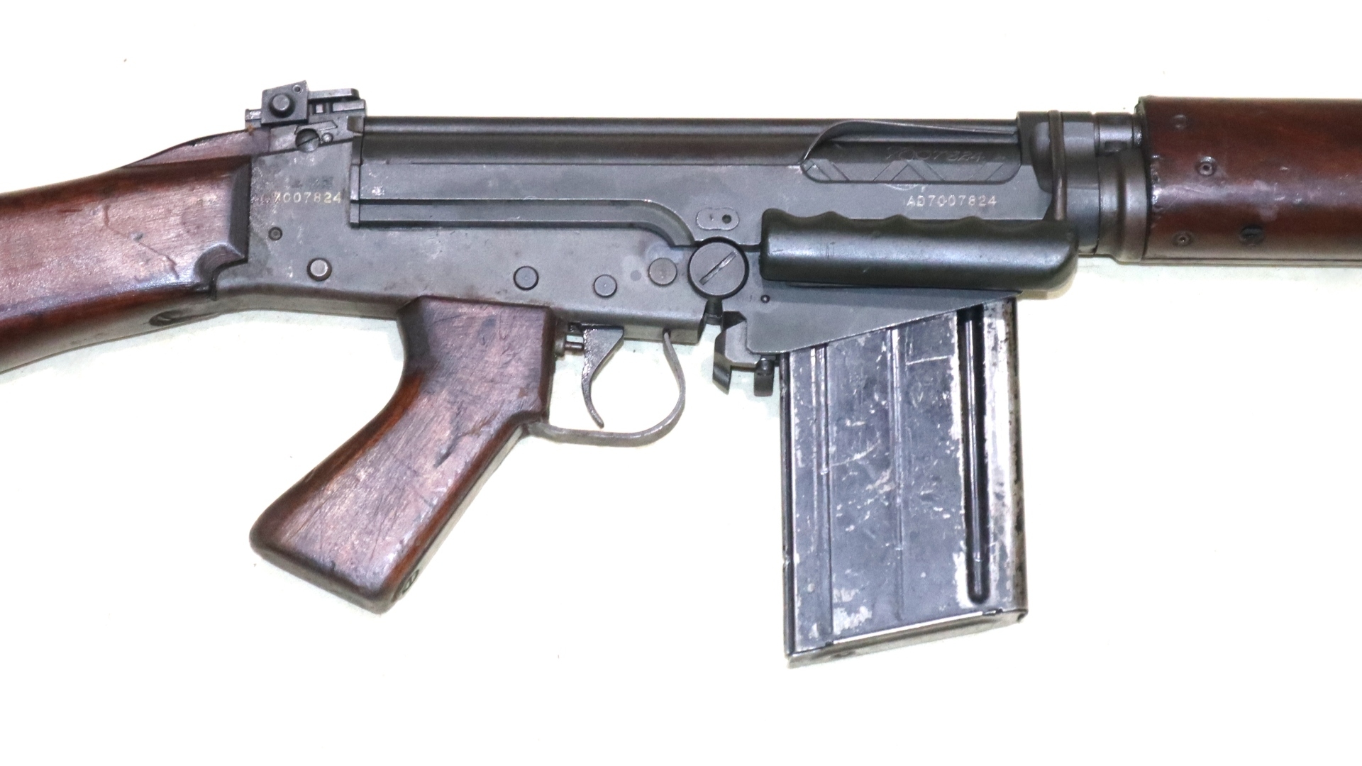 Superb Condition British L1A1 SLR With Wooden Furniture – SN 824 - Image 11